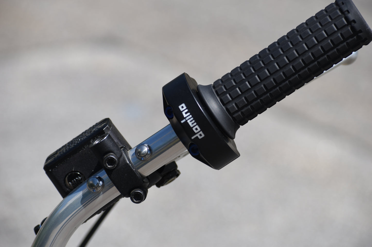 Domino twin-pull Coppio throttle control