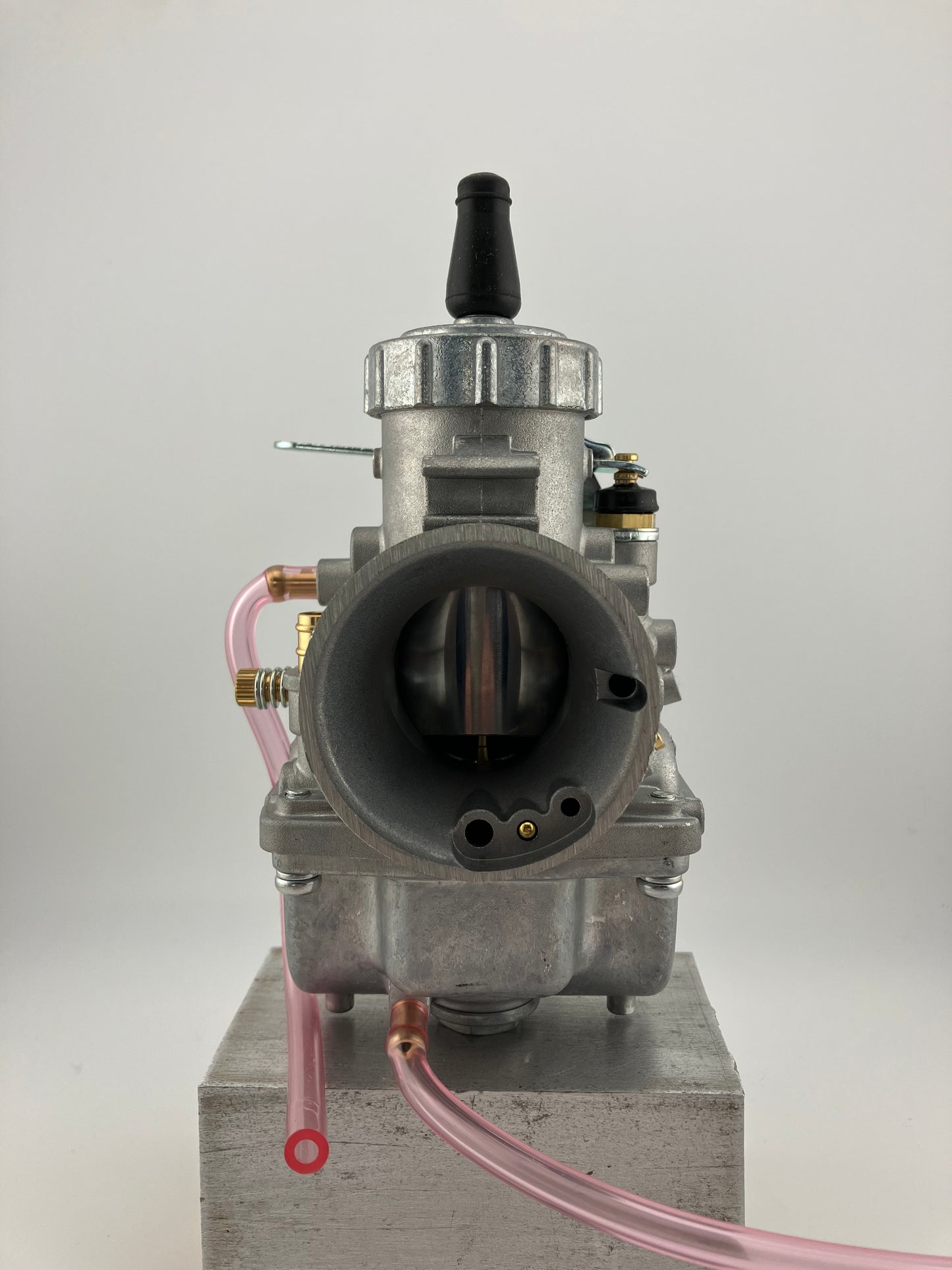 Mikuni VM-34 round-slide carburetor, LEFT side idle adjustment