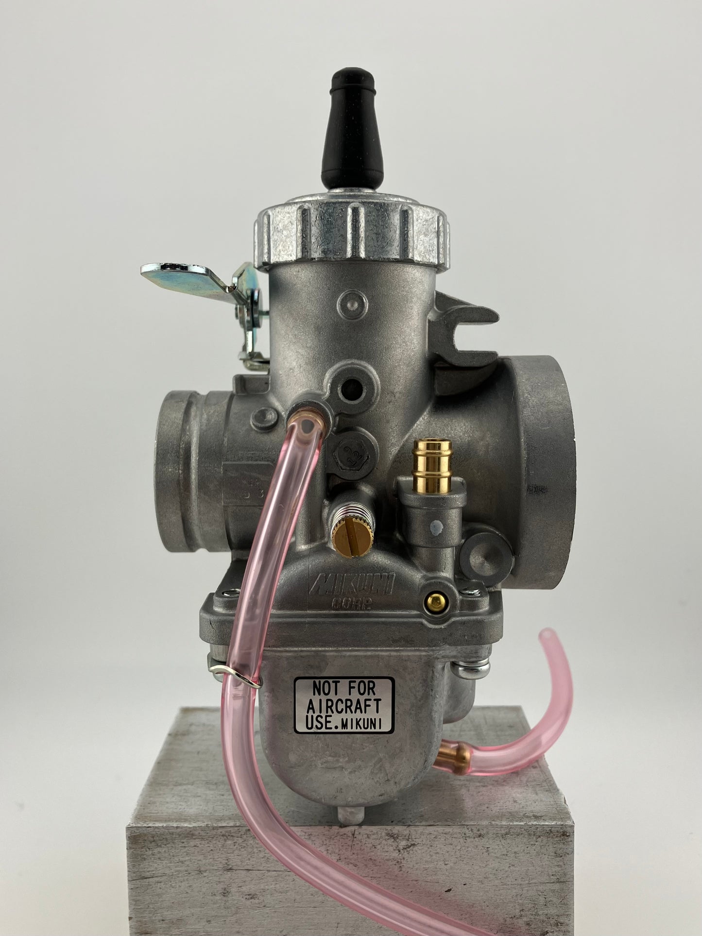 Mikuni VM-34 round-slide carburetor, LEFT side idle adjustment