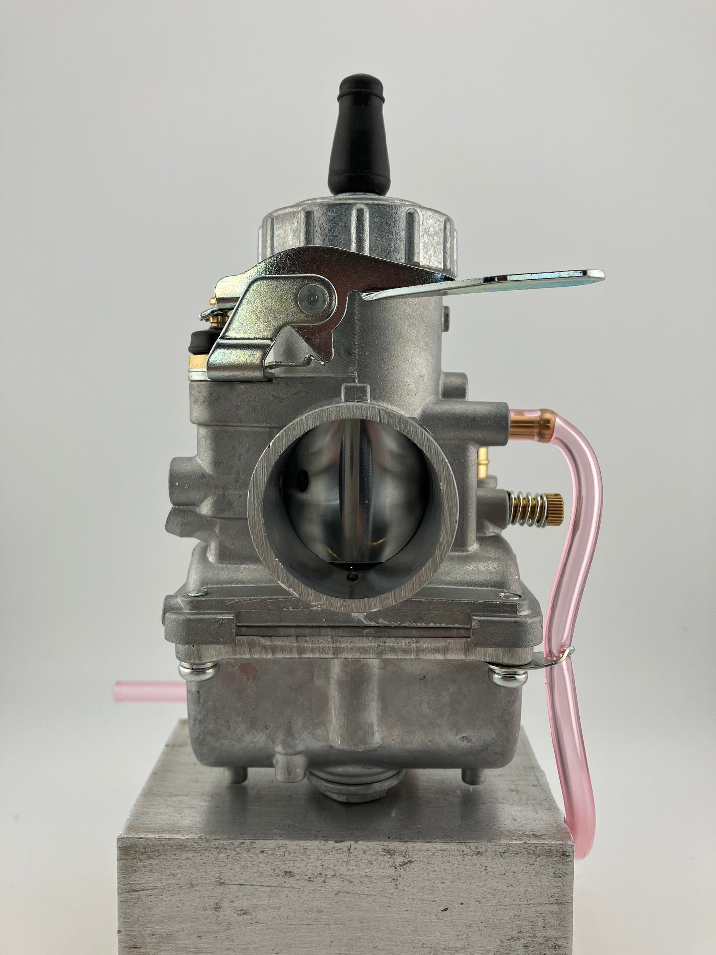 Mikuni VM-34 round-slide carburetor, LEFT side idle adjustment