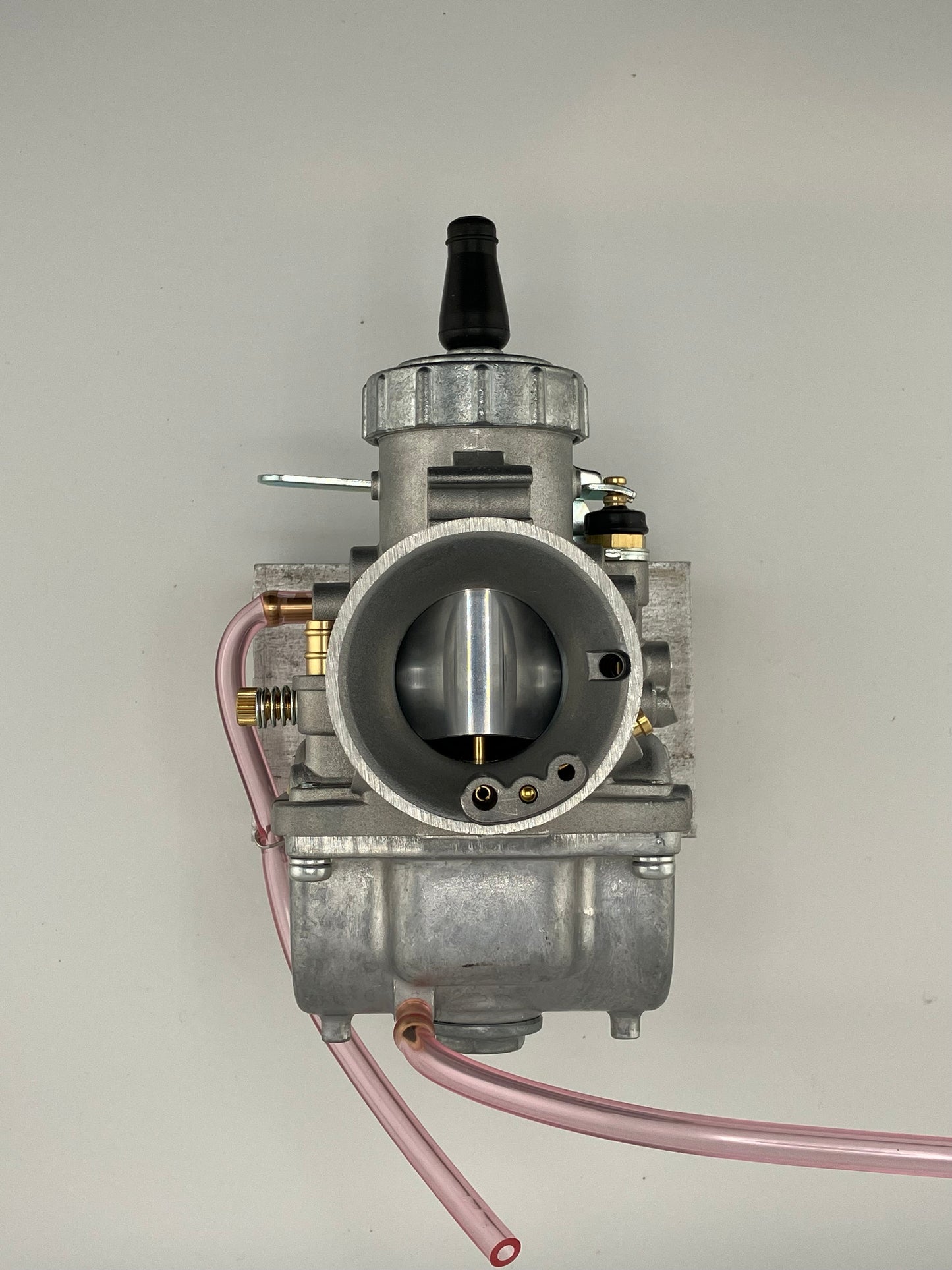 Mikuni VM-34 round-slide carburetor, LEFT side idle adjustment
