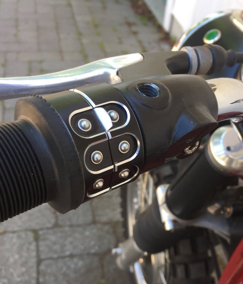 mo.switch mini for mo.unit, black with silver highlights, 7/8" handlebar